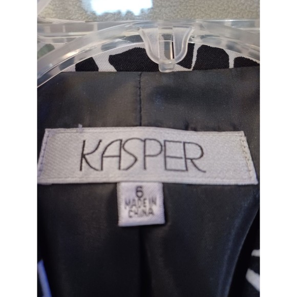 Kasper Women's Size 6 Open Front Lined Animal Printed Bolero Jacket - Picture 2 of 7